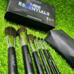 emelie-mini-essential-brushes-6pcs-with-bag_1.jpg