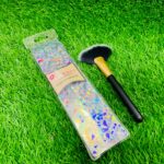 HUDABEAUTY PROFESSIONAL FAN BRUSH (LARGE)