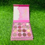 hudamoji-4-flip-full-makeup-kit_1.jpg