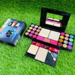 kisstouch-my-colourfull-zone-full-makeup-pallete_1.jpg