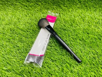MAC BLACK BLUSH BRUSH