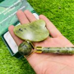 nb-eye-roller-and-jade-roller-pure-stone_1.jpg