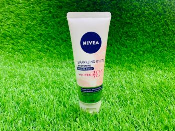 NIVEA SPARKLING WHITE FACE WASH